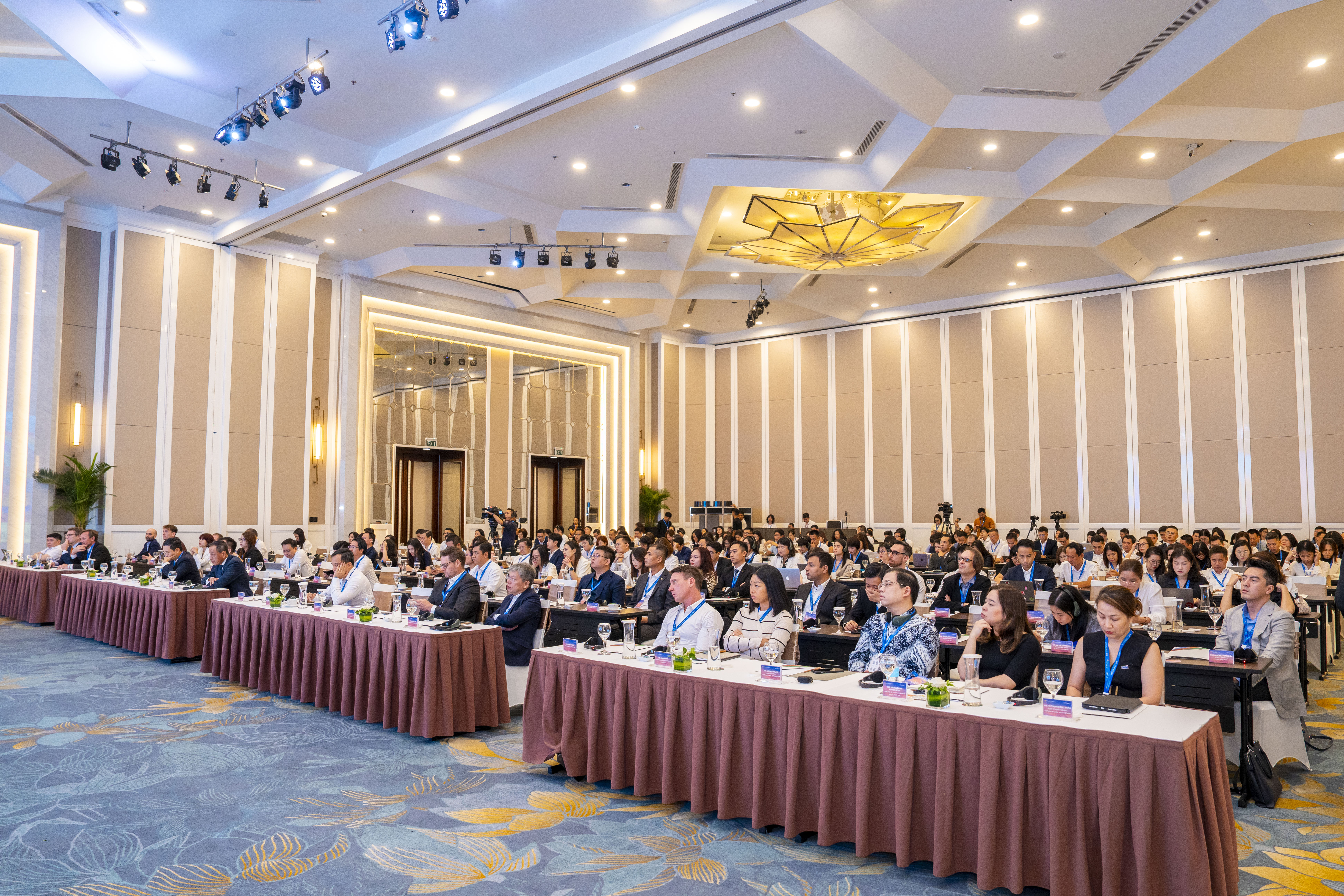 VNA LEF 2025: Vietnam Airlines khẳng định vị thế tiên phong trong kỷ nguyên trải nghiệm khách hàng