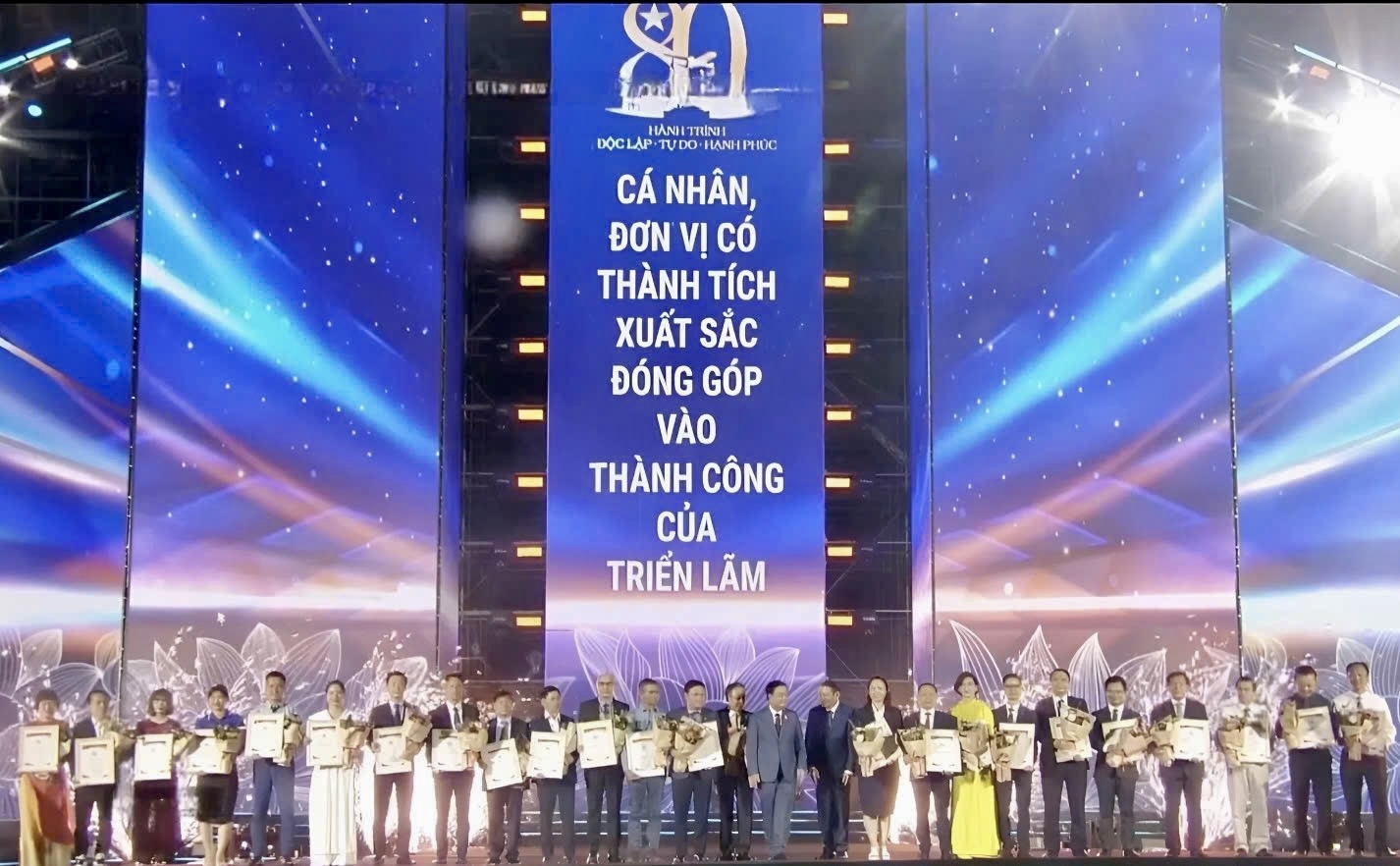 Vietnam Airlines được vinh danh “Không gian trưng bày tiêu biểu” tại Triển lãm Thành tựu đất nước nhân dịp kỷ niệm 80 năm Quốc khánh