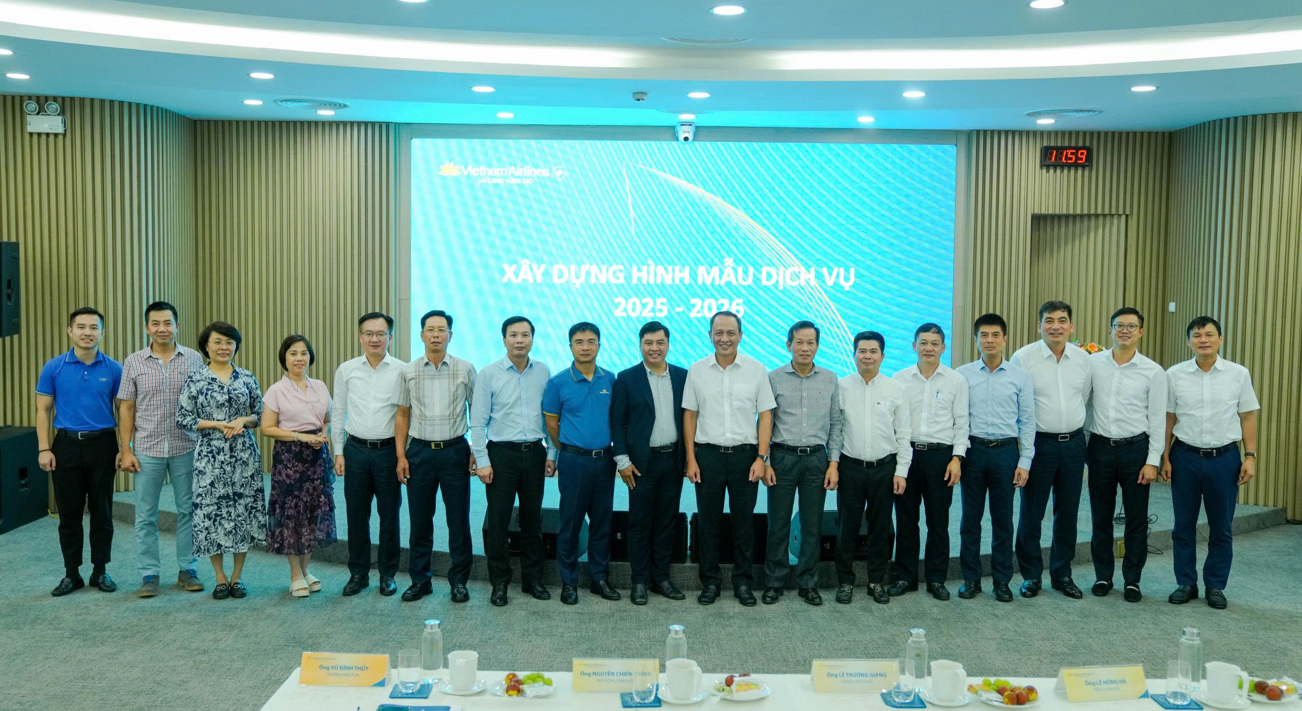 Vietnam Airlines tiếp tục chương trình “Xây dựng Hình mẫu Dịch vụ 2025-2026”: Lan tỏa từ lãnh đạo đến toàn hệ thống