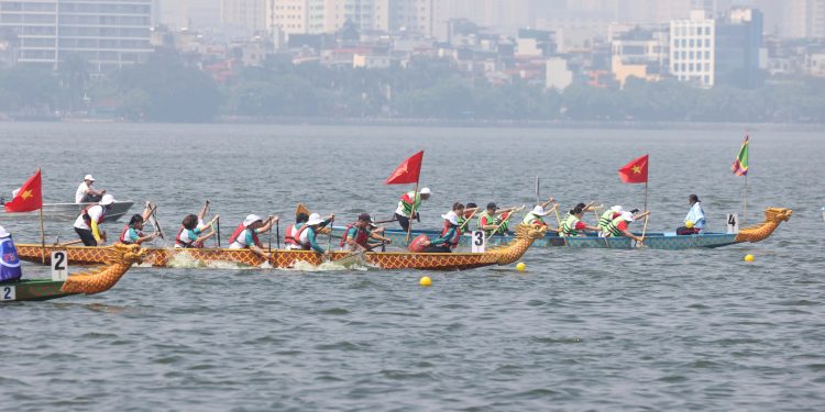 Giải Bơi chải Thuyền rồng – Ván SUP 2025 lan tỏa tinh thần thể thao  và giá trị văn hóa Thủ đô