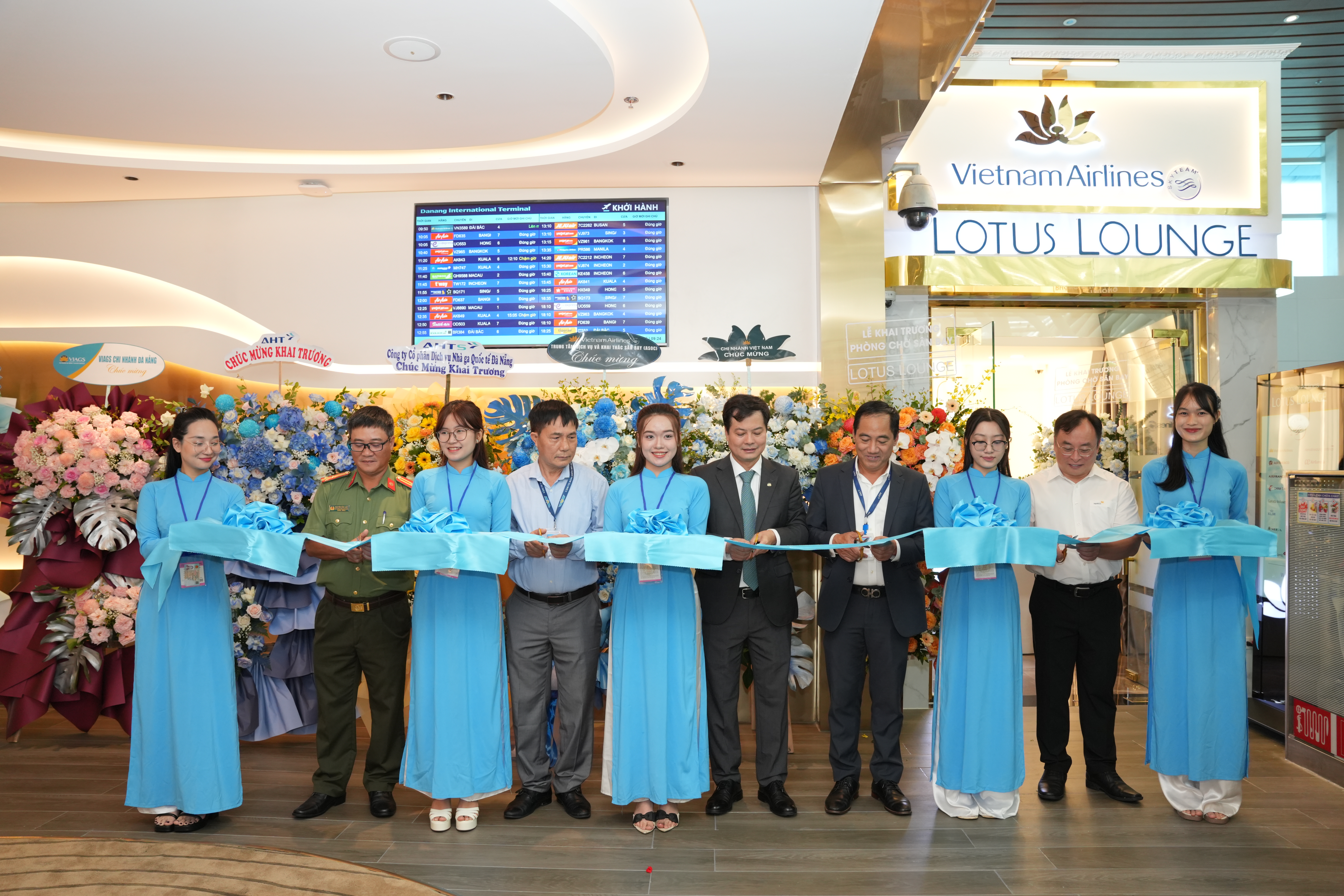 Vietnam Airlines khai trương Phòng khách Bông Sen Đà Nẵng