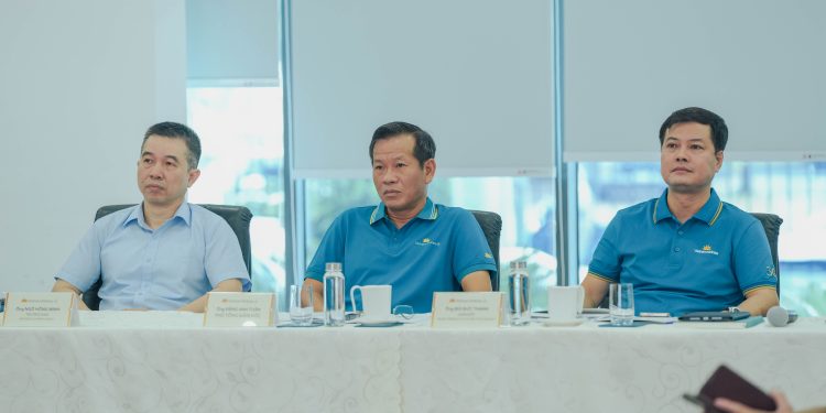 Vietnam Airlines đẩy mạnh quản trị mục tiêu chất lượng và chia sẻ kinh nghiệm xử lý tình huống bất thường tại sân bay