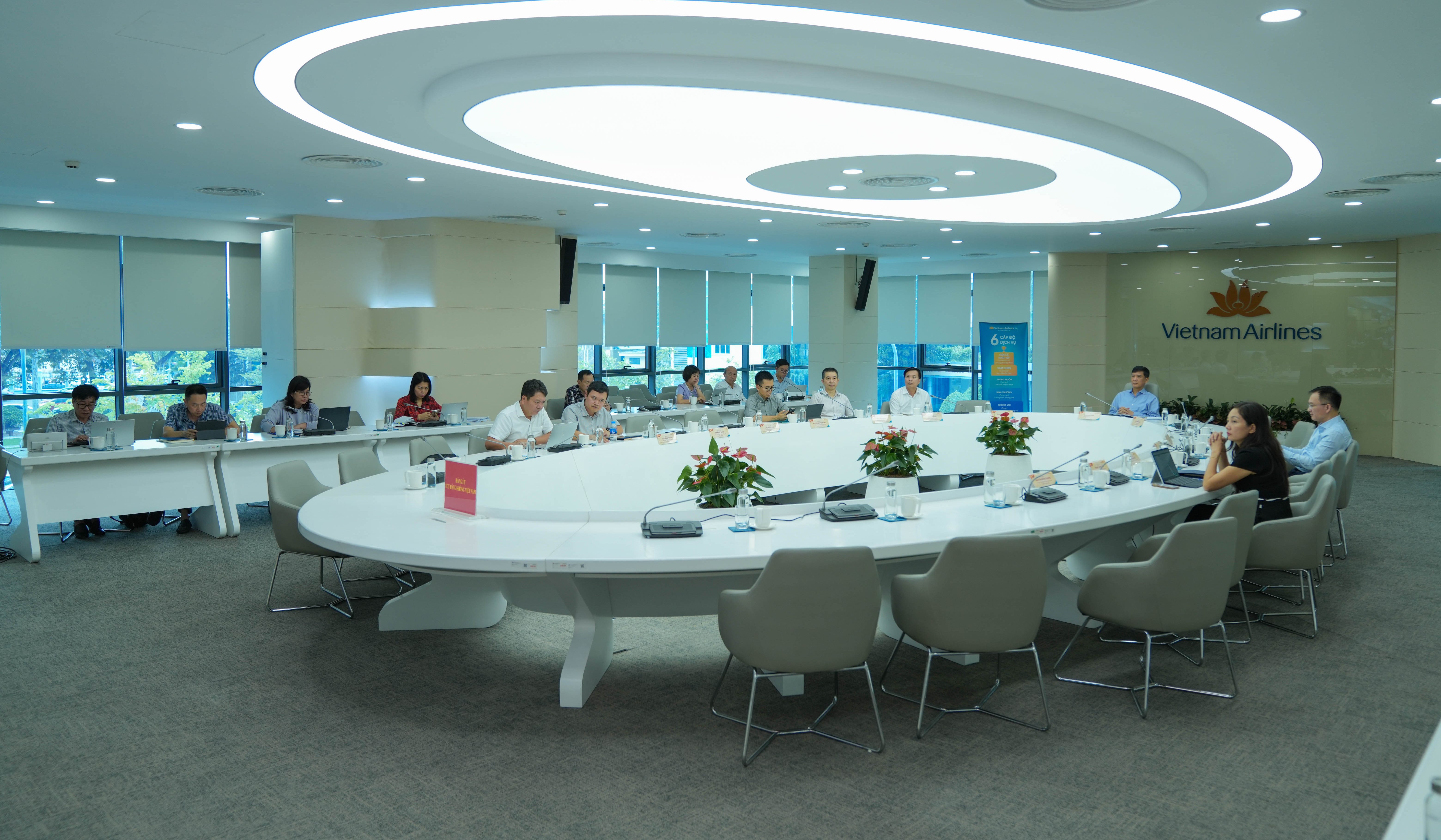 Vietnam Airlines dự Hội nghị quán triệt các văn bản mới của Trung ương về công tác tổ chức xây dựng Đảng