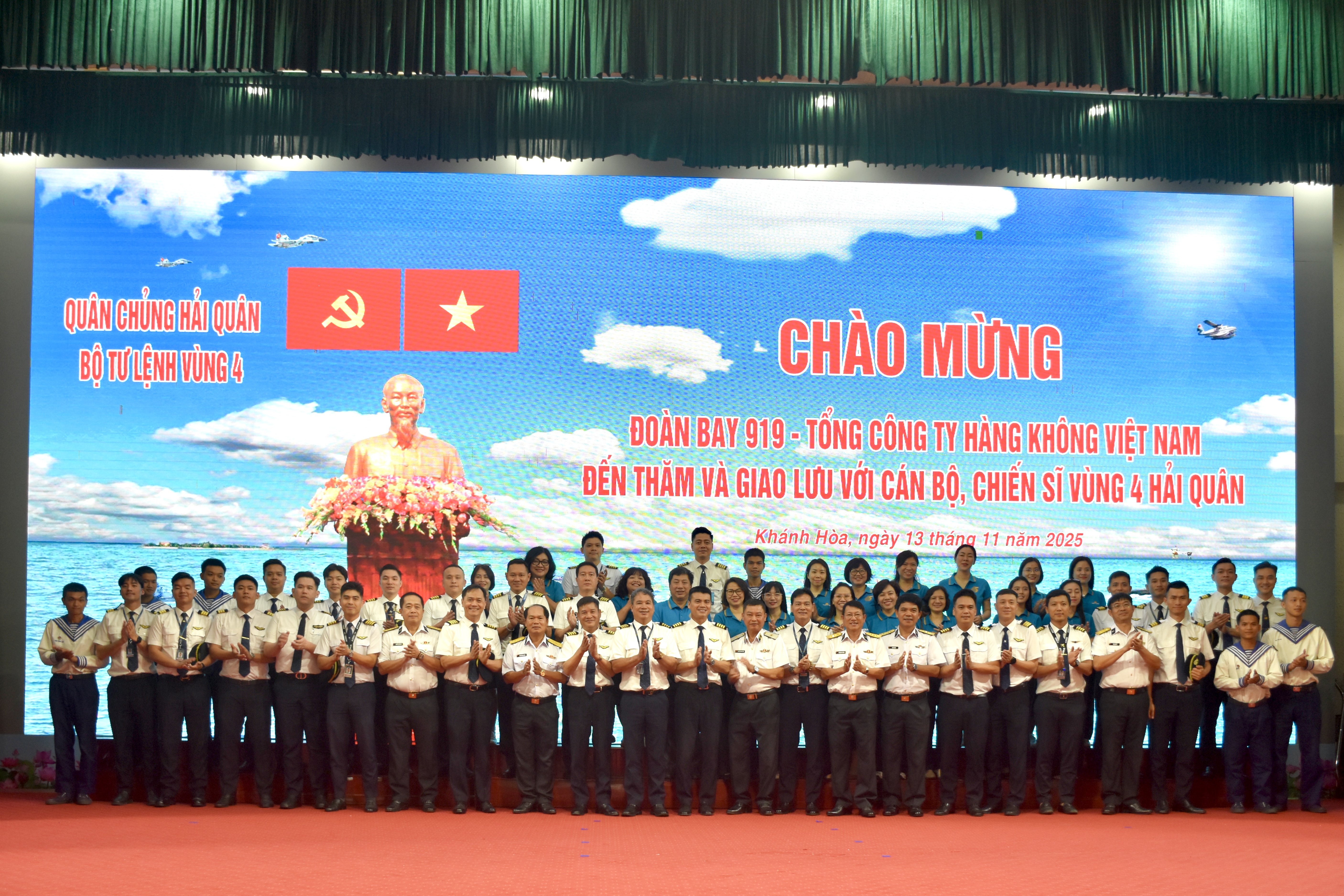 Tuổi trẻ Đoàn bay 919 hướng về biển, đảo Tổ quốc