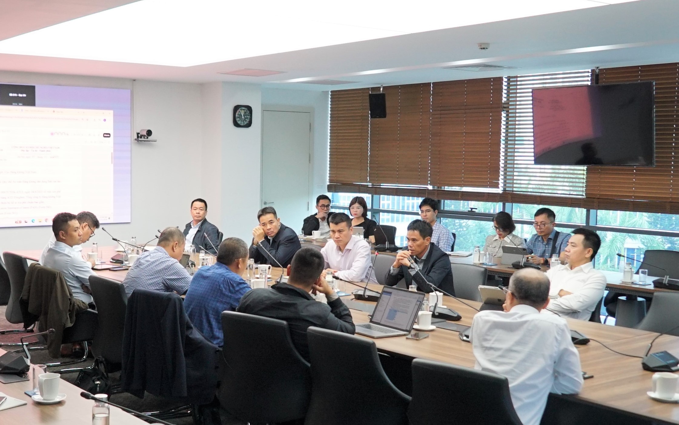 Vietnam Airlines và Cục Hàng không Việt Nam họp triển khai công tác phê chuẩn tàu bay A321F