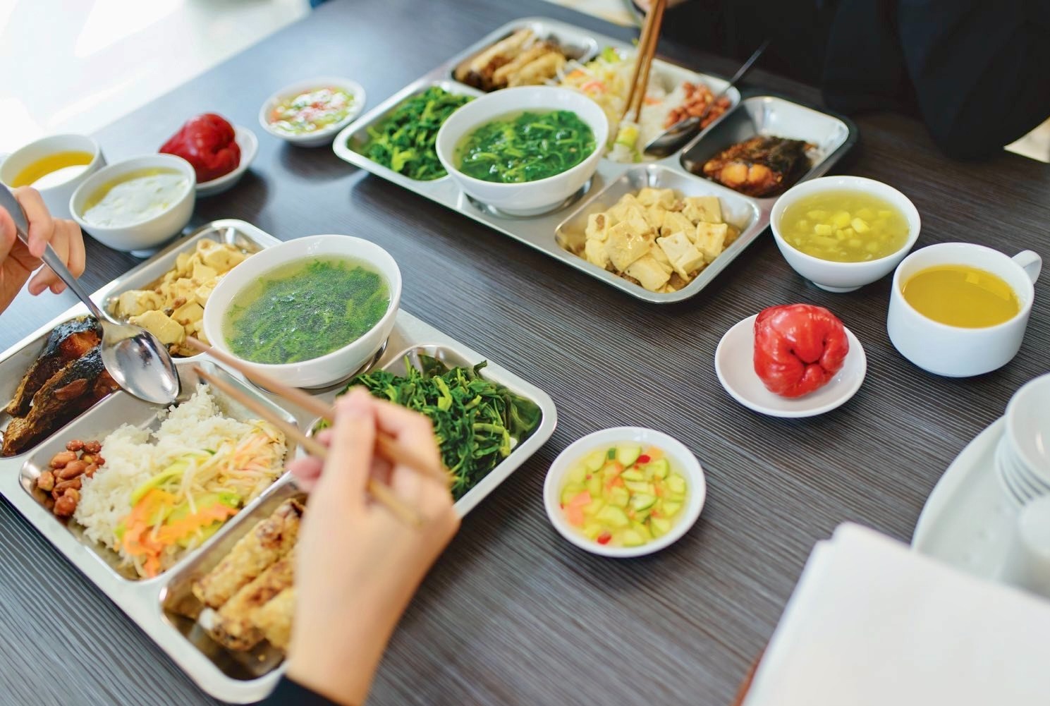 [Hôm nay ăn gì] 3 món “ăn là ghiền”, cực hao cơm ở Sky Lounge tuần này