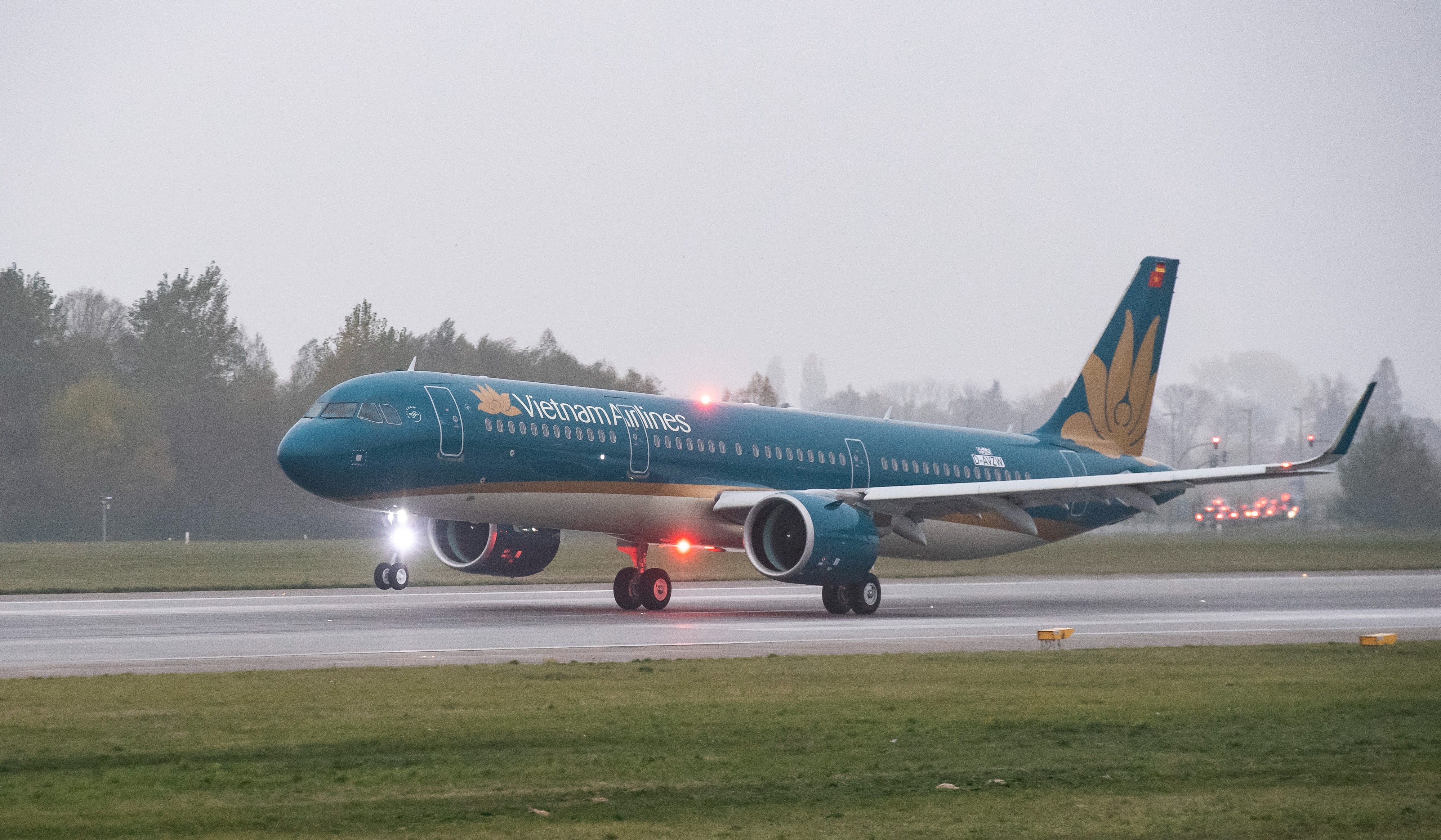 Vietnam Airlines điều chỉnh kế hoạch khai thác do ảnh hưởng của bão số 13
