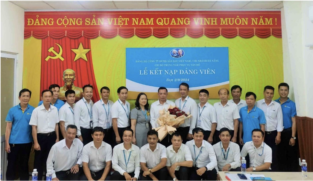 [Búa Liềm Vàng 2025] Giữ vững niềm tin,phát huy sức mạnh tập thể trong bảo vệ nền tảng tư tưởng của Đảng tại Chi bộ Trung tâm Phục vụ sân đỗ – VIAGS DAD