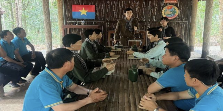 [Búa Liềm Vàng 2025] Phát huy tinh thần phê bình và tự phê bình: Xây dựng Đảng bộ TTPVSĐ vững mạnh từ phương châm “3 không”