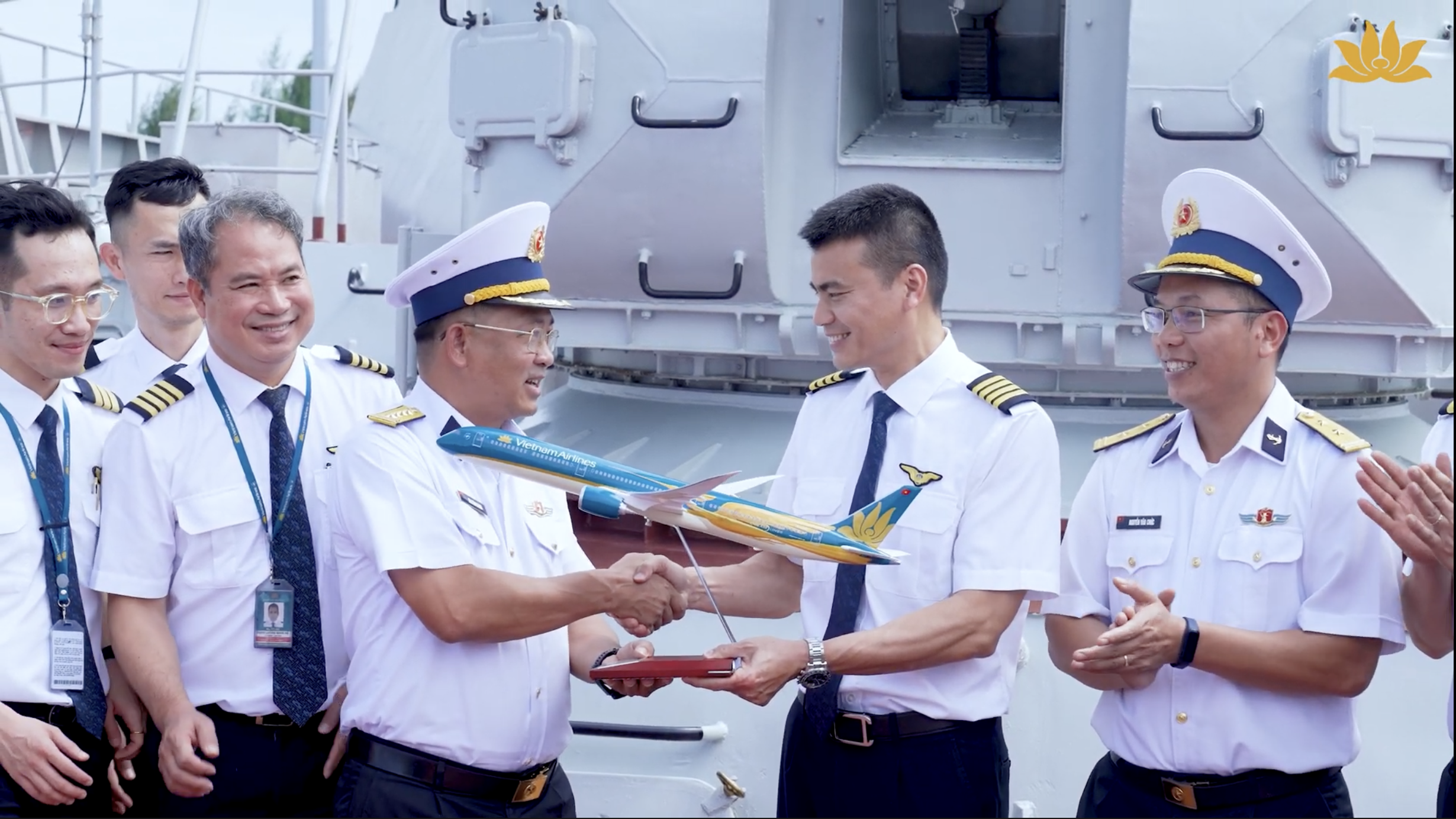 Tuổi trẻ Đoàn bay 919 hướng về biển đảo Tổ quốc