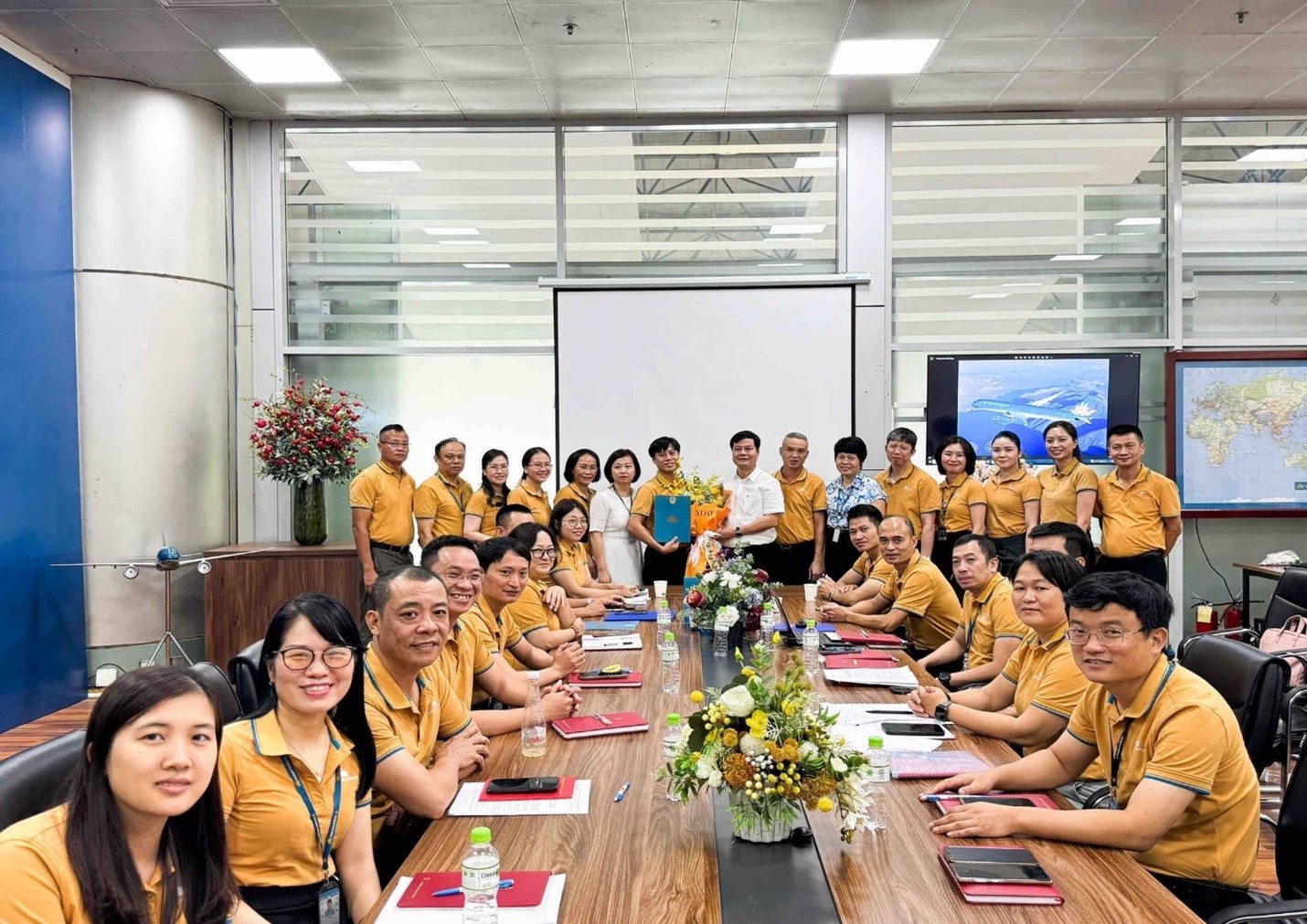 [Búa Liềm Vàng 2025] Từ sảnh sân bay đến niềm tin Đảng – Hành trình của người đảng viên ngành hàng không