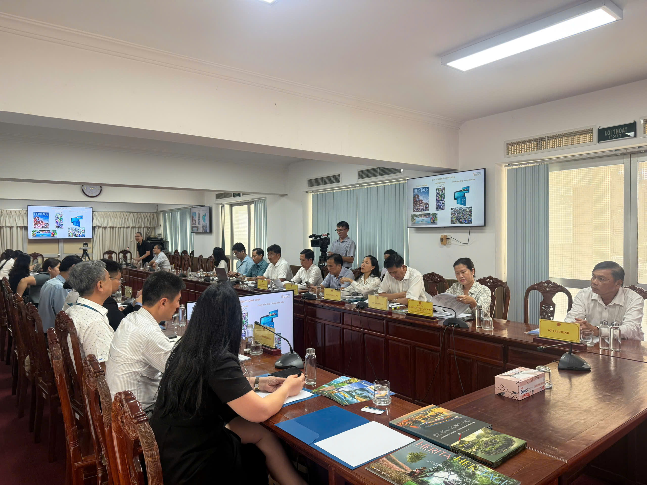 Tạp chí Heritage – Vietnam Airlines làm việc với lãnh đạo TP. Cần Thơ